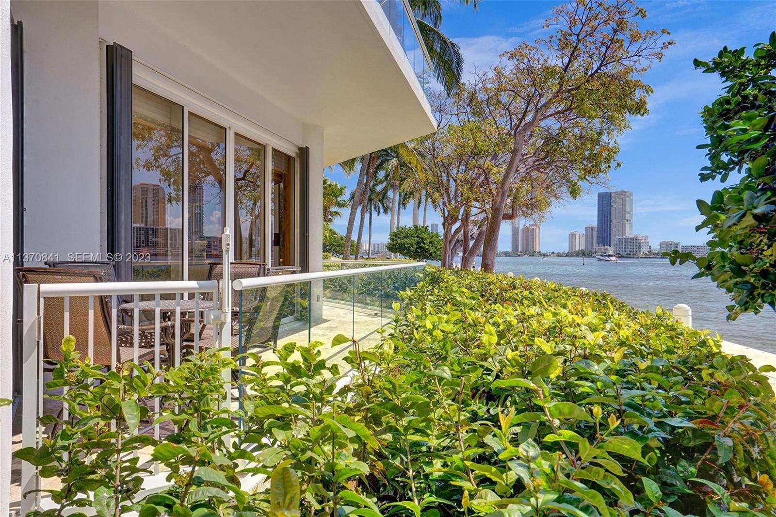 2600 Island Boulevard 101 Property Photo 19