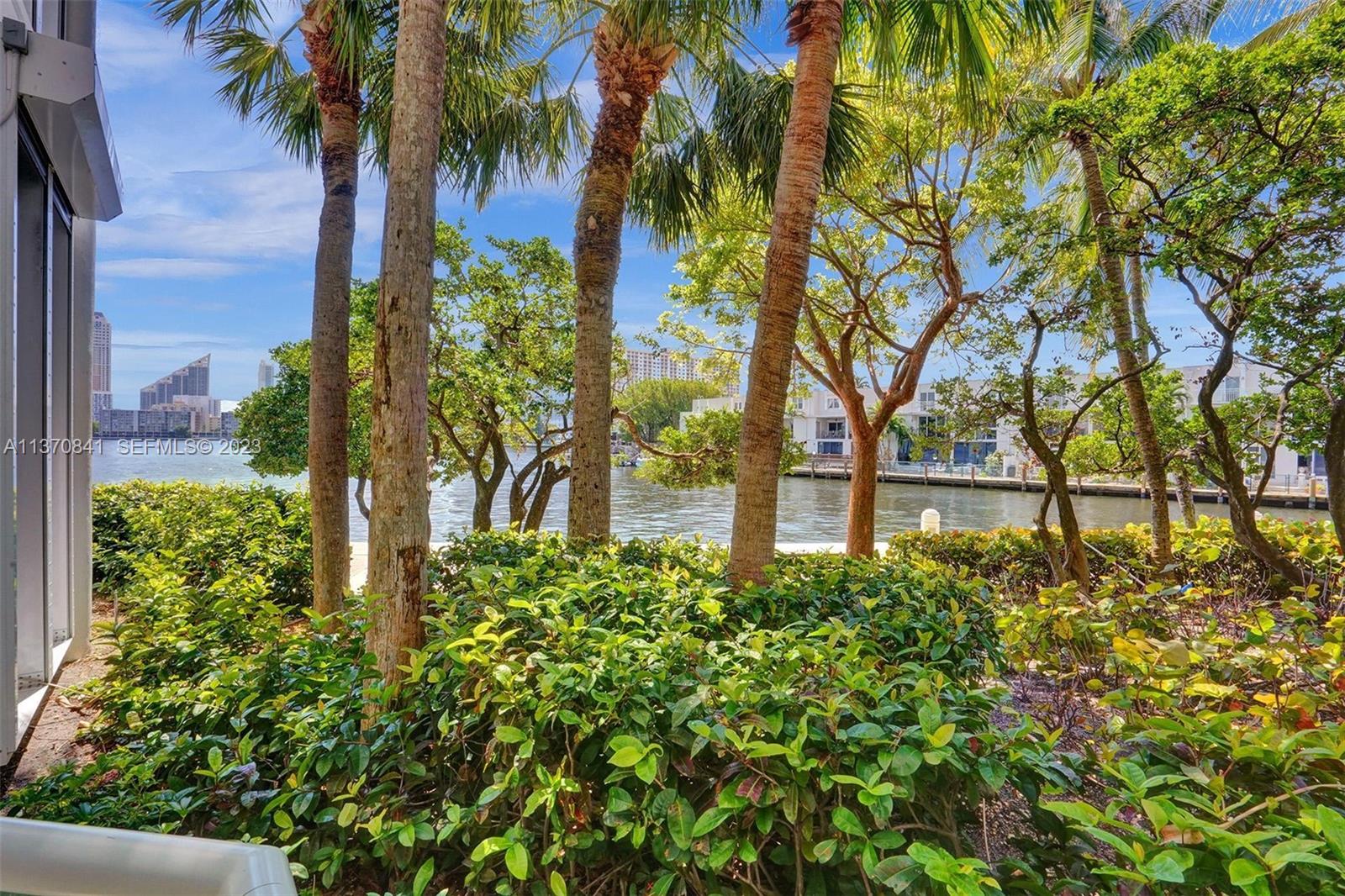 2600 Island Boulevard 101 Property Photo 29