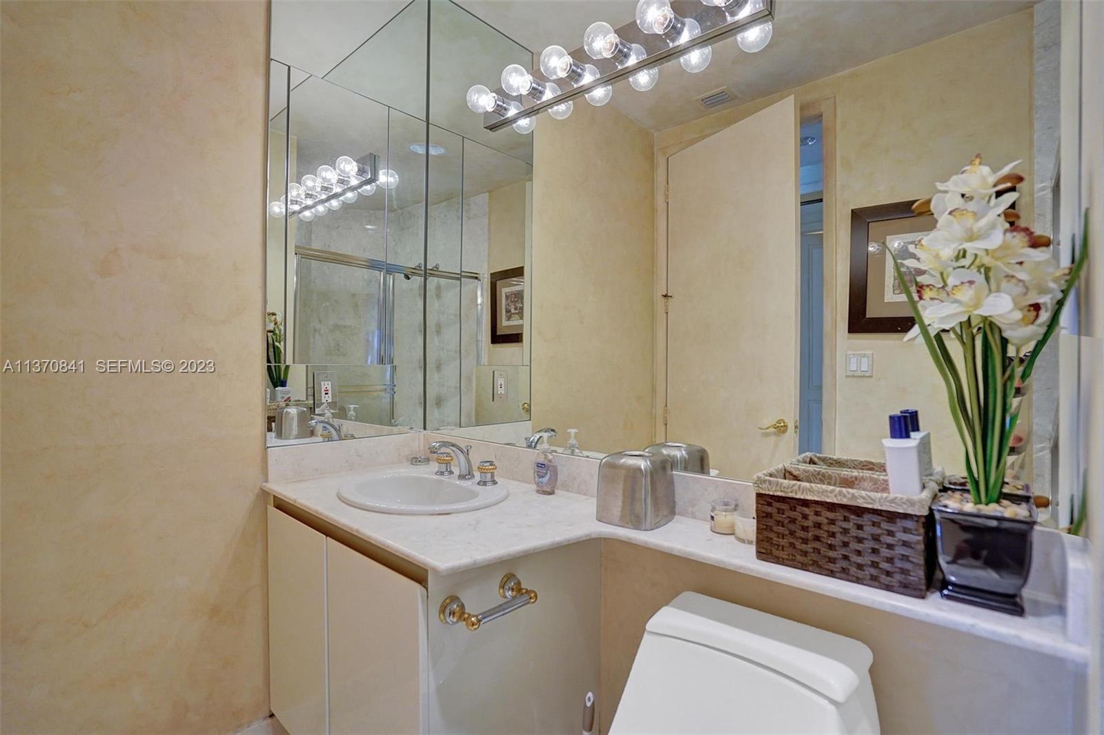 2600 Island Boulevard 101 Property Photo 30