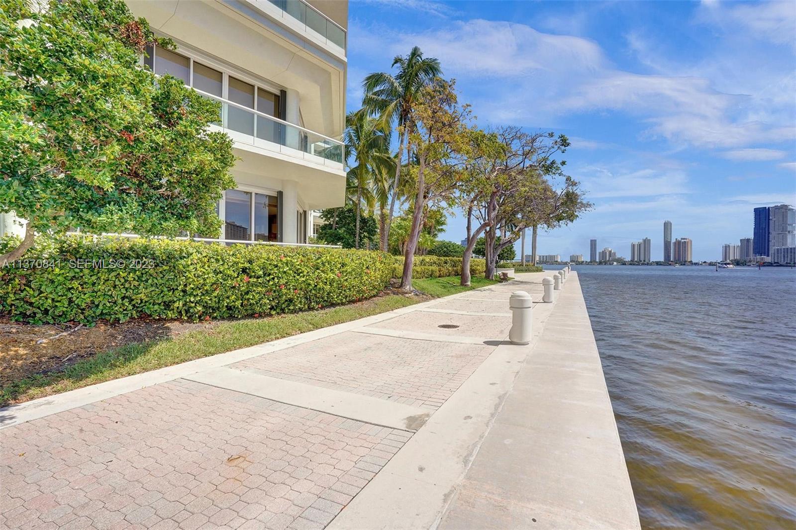 2600 Island Boulevard 101 Property Photo 32