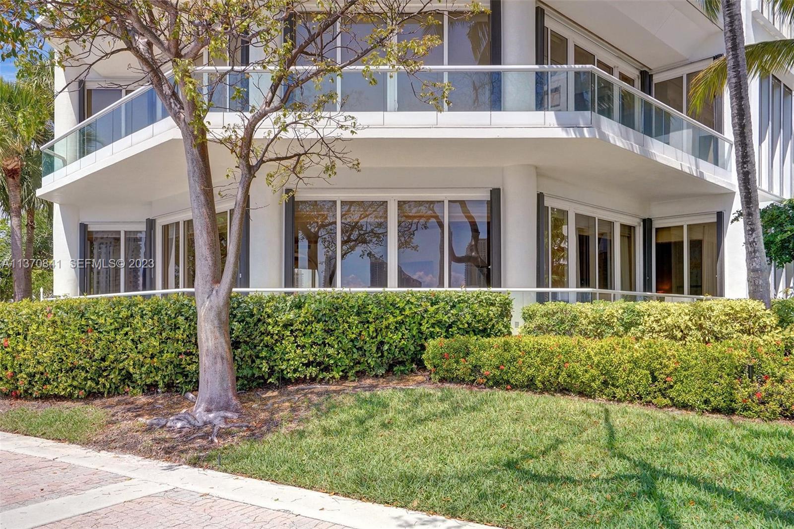 2600 Island Boulevard 101 Property Photo 33