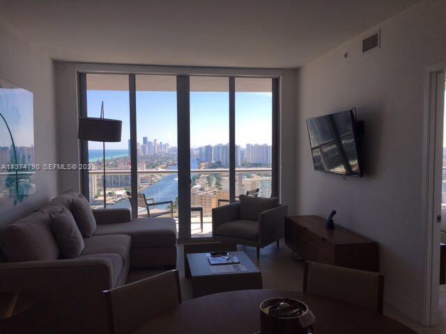 A11374790 Property Photo 15