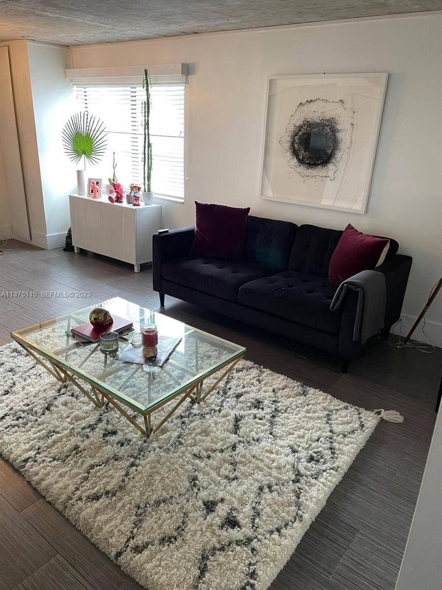 753 Michigan Avenue 2e Property Photo 3