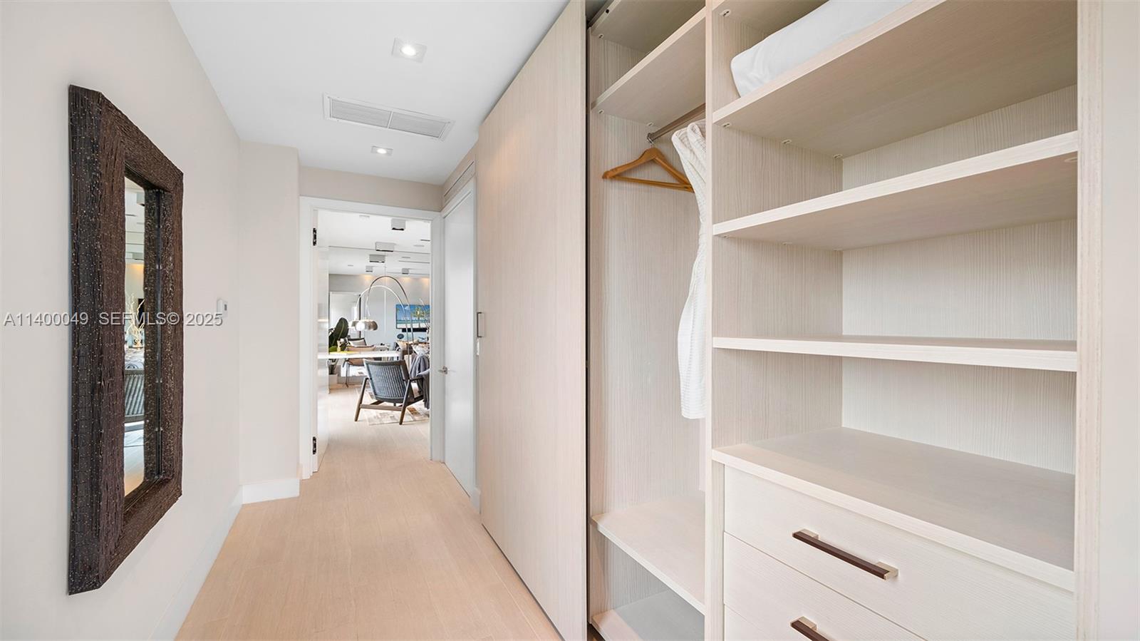 A11400049 Property Photo 15