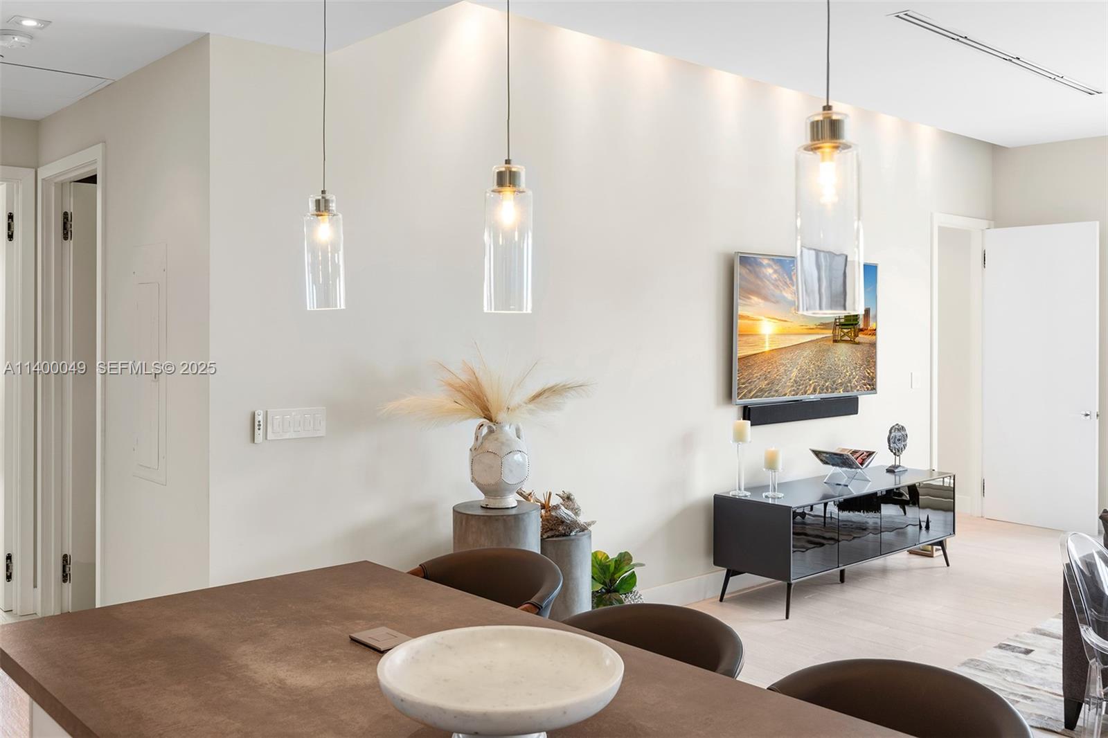 A11400049 Property Photo 27