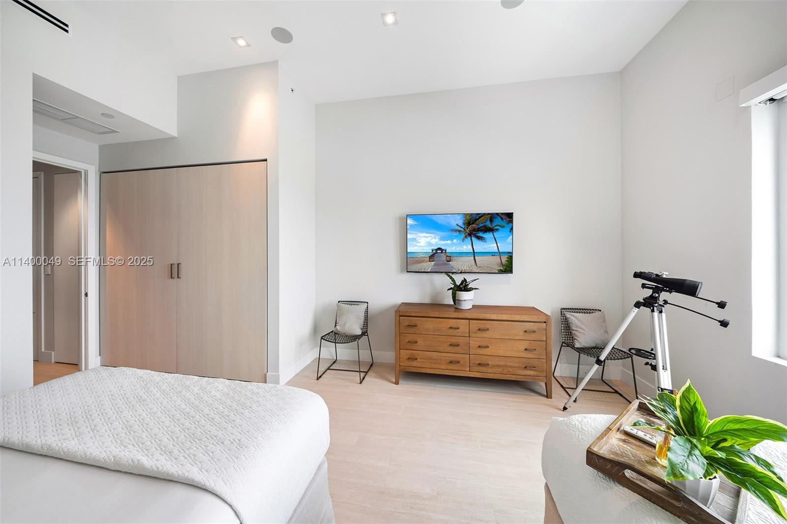 A11400049 Property Photo 38