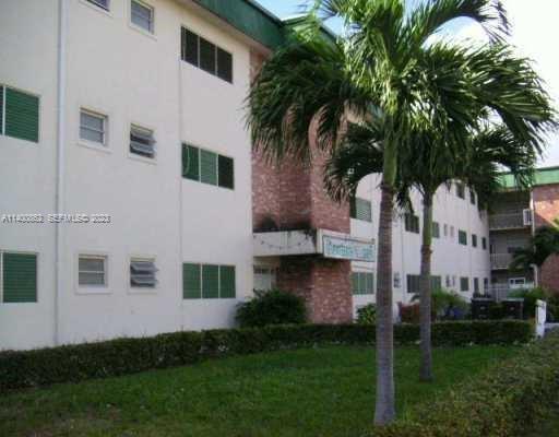 1420 Atlantic Shores Boulevard 326 Property Photo 15