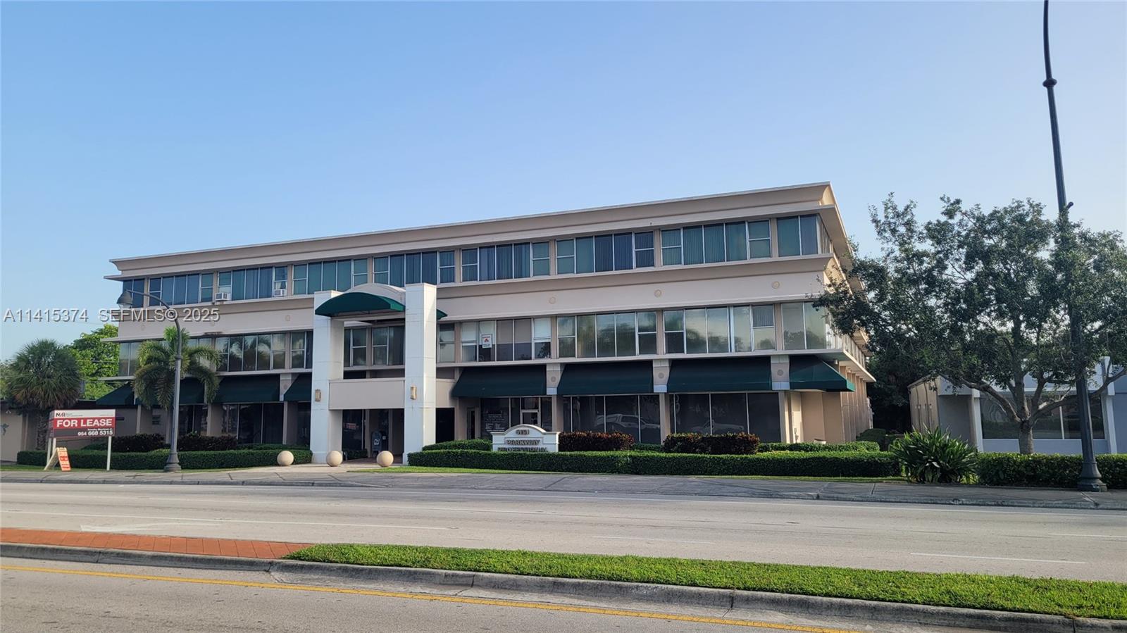 A11415374 Property Photo 3