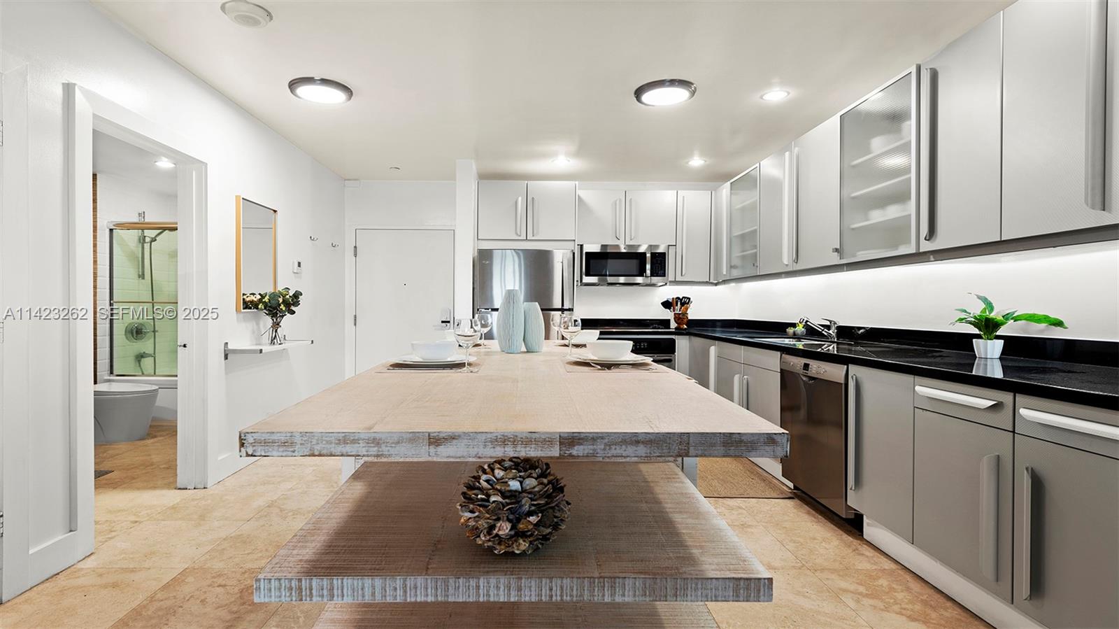 A11423262 Property Photo 4