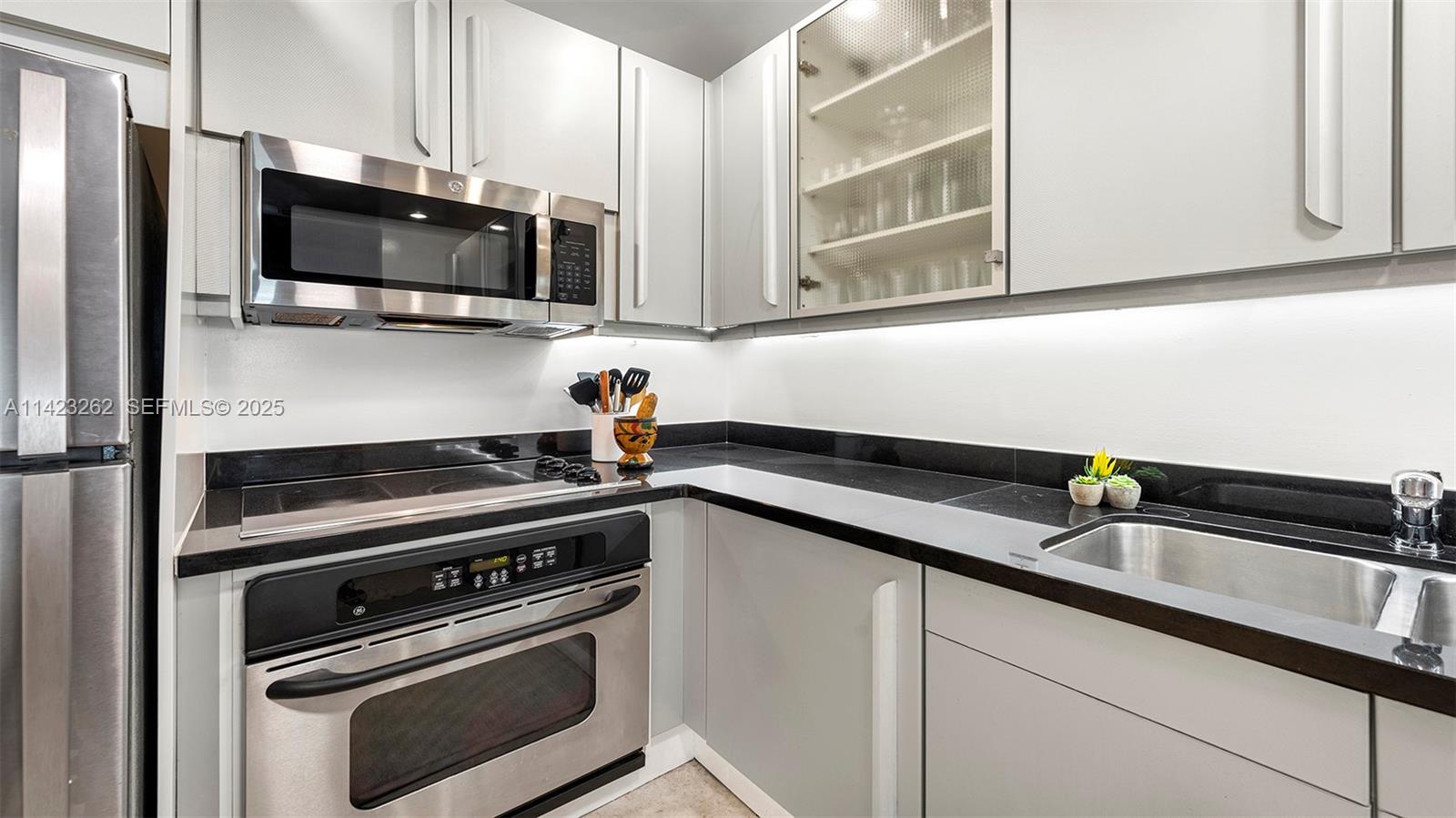 A11423262 Property Photo 20