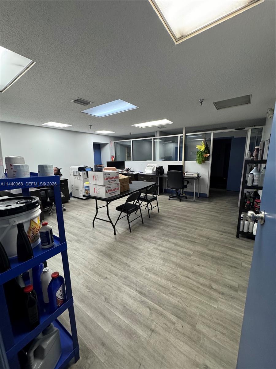 A11440068 Property Photo 7