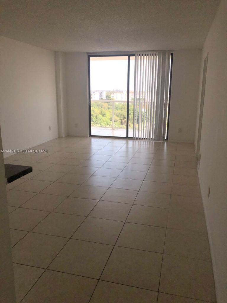 13499 Biscayne Boulevard 1513 Property Photo 5
