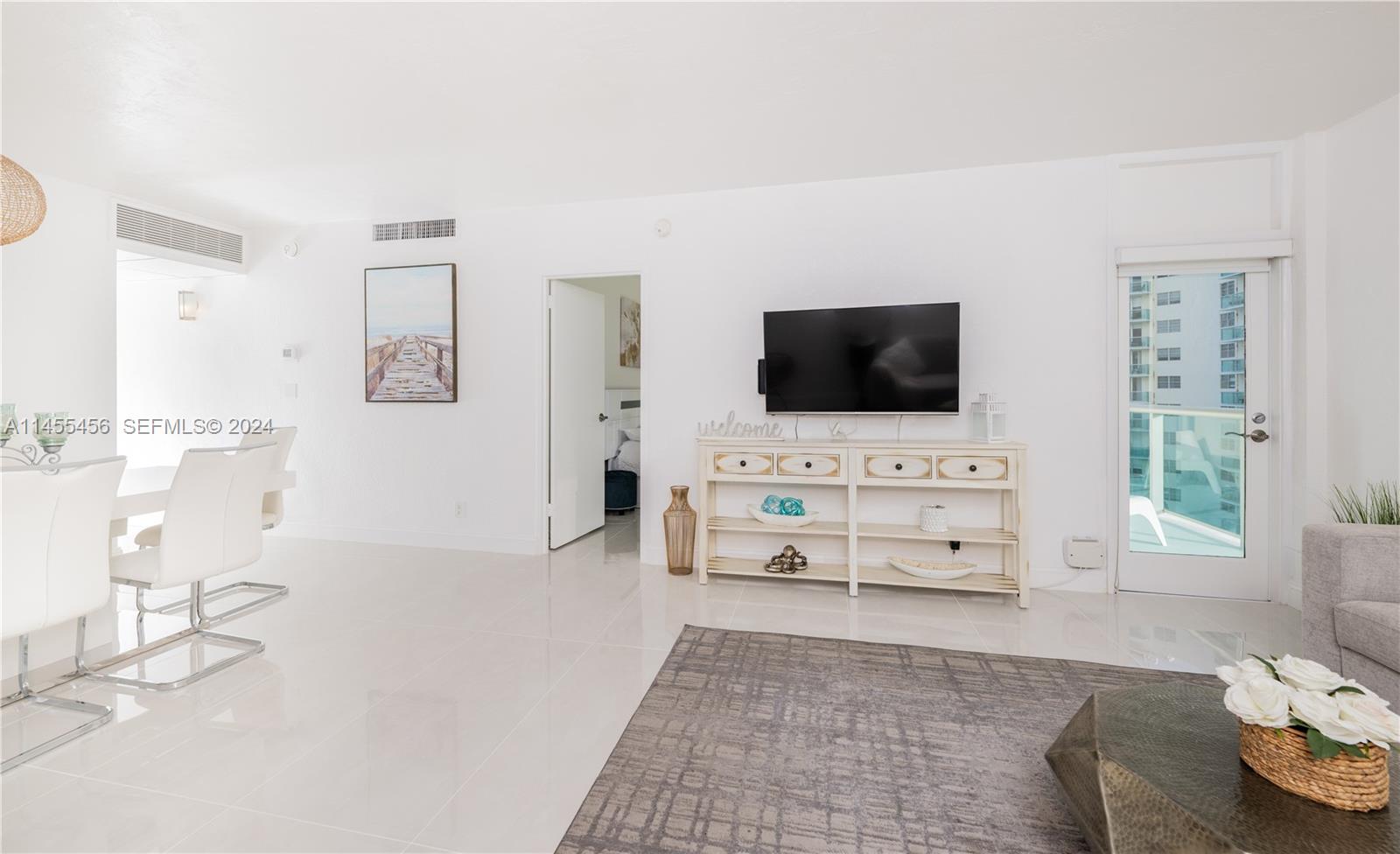 3801 S Ocean Drive 7o Property Photo 3