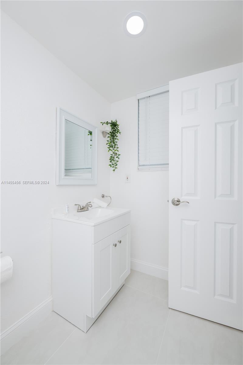3801 S Ocean Drive 7o Property Photo 32