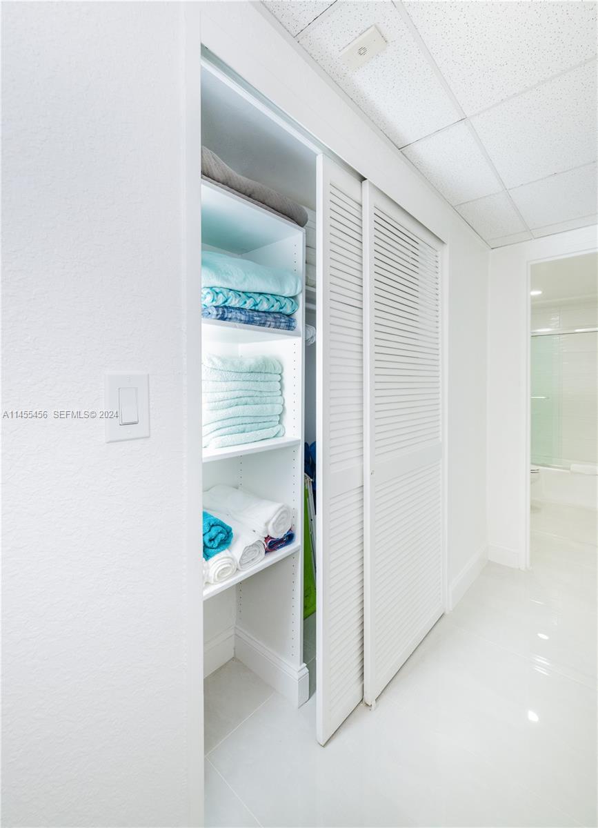3801 S Ocean Drive 7o Property Photo 35