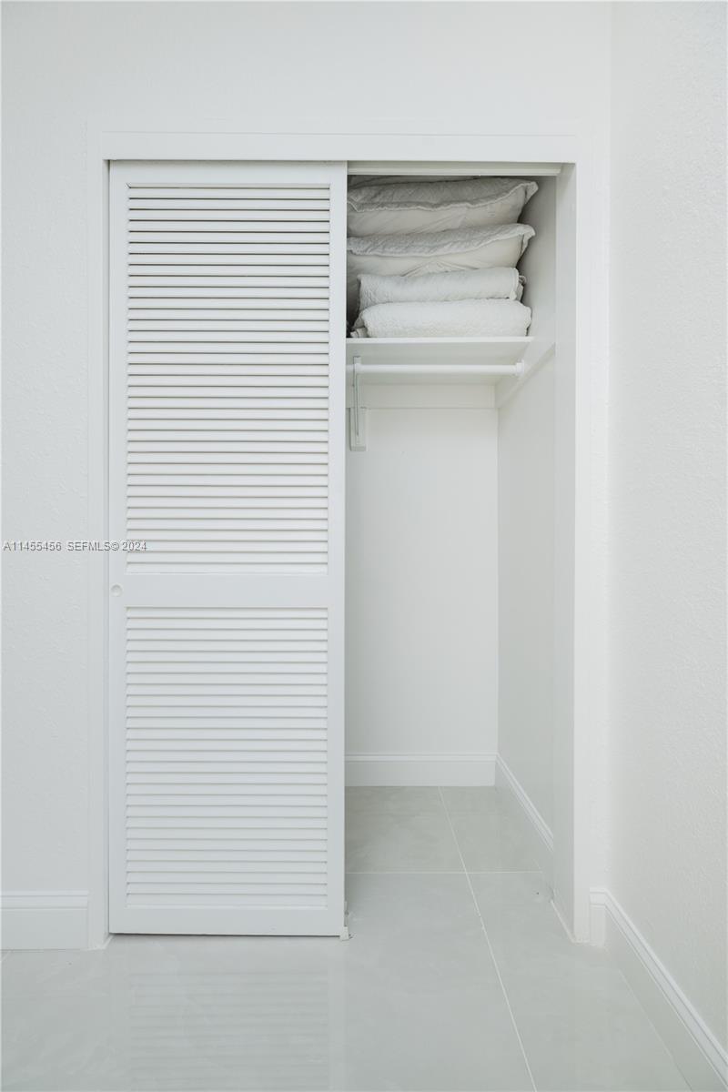 3801 S Ocean Drive 7o Property Photo 43