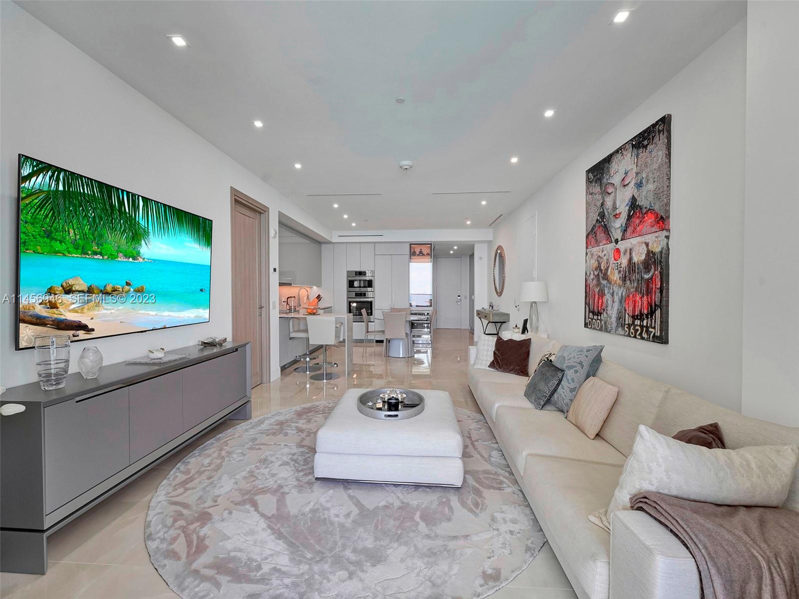 A11456946 Property Photo 11