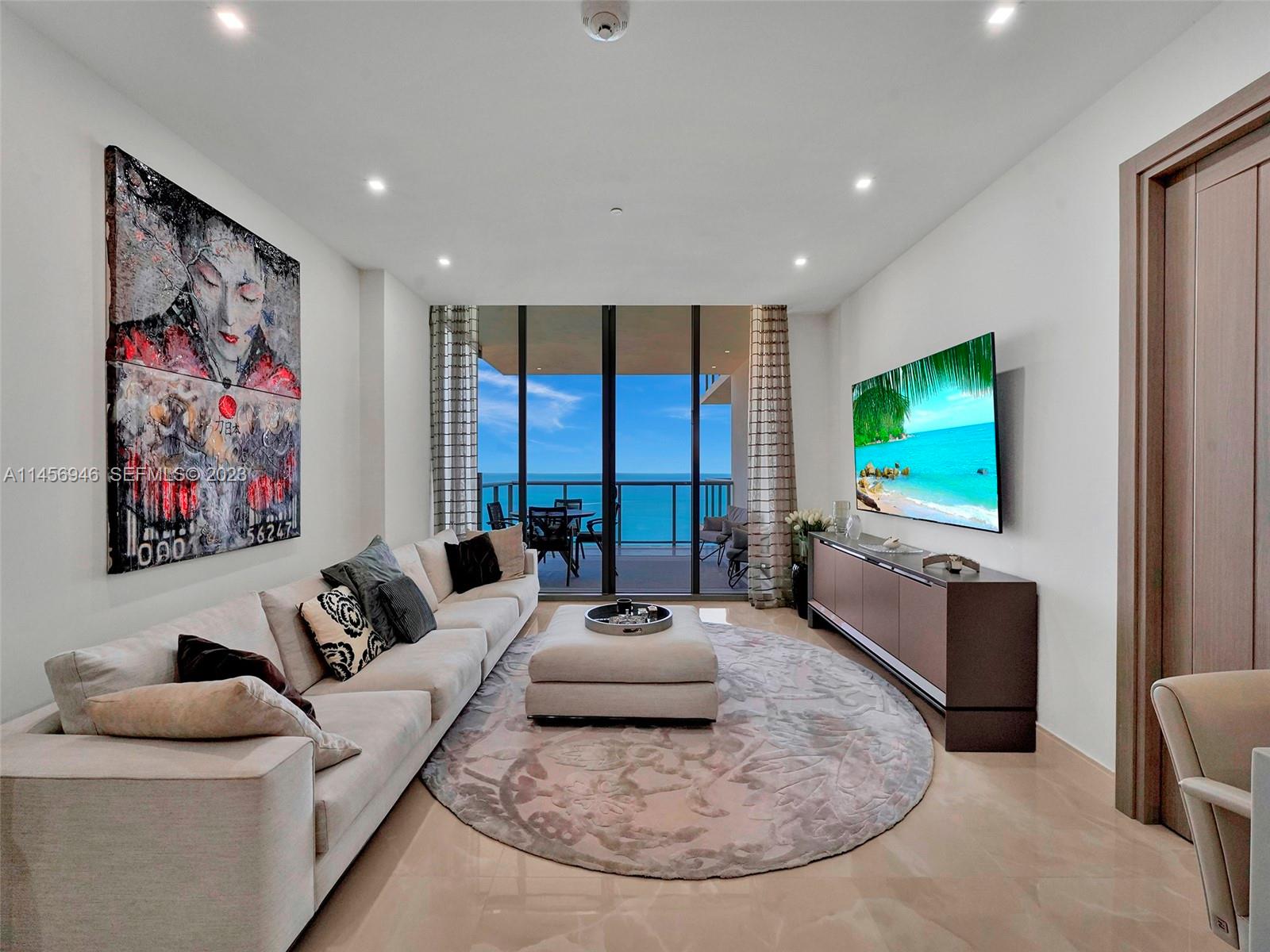 A11456946 Property Photo 12