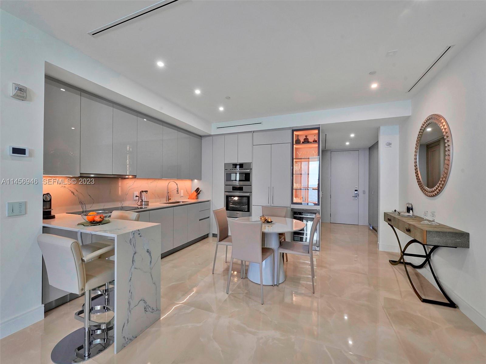 A11456946 Property Photo 17