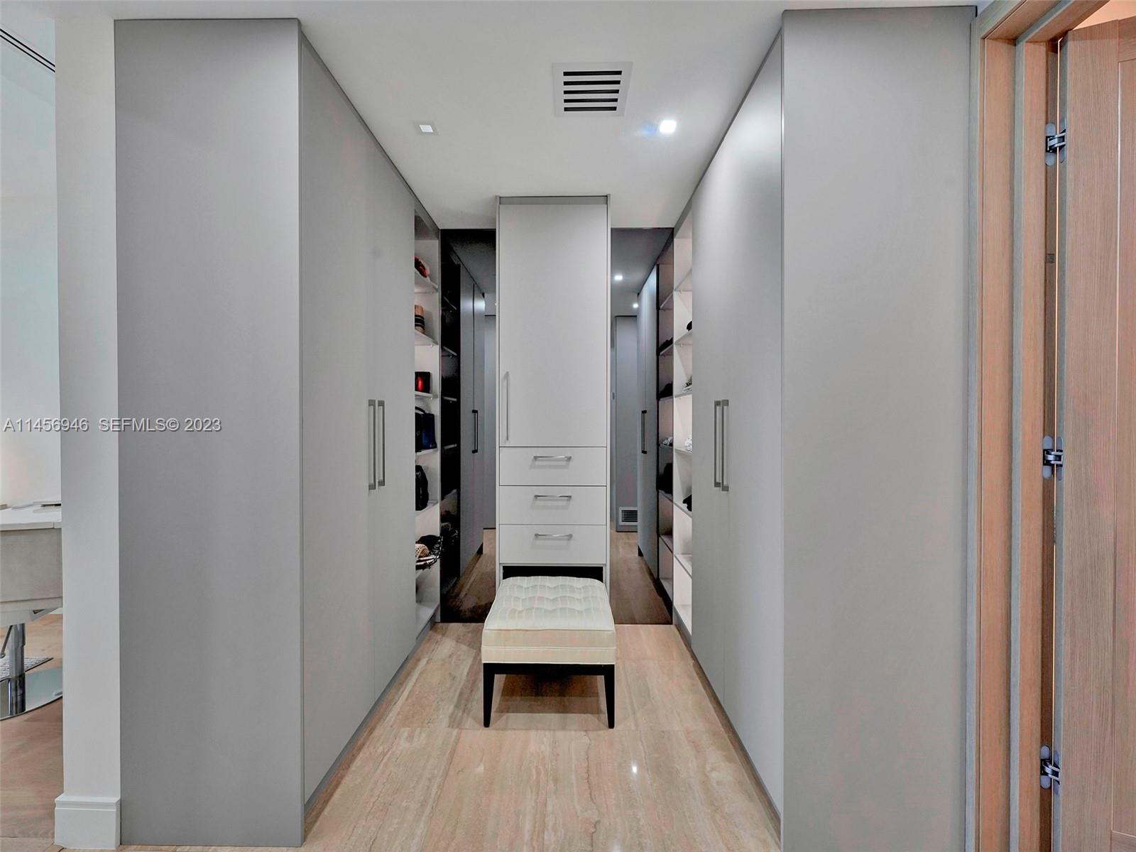 A11456946 Property Photo 29
