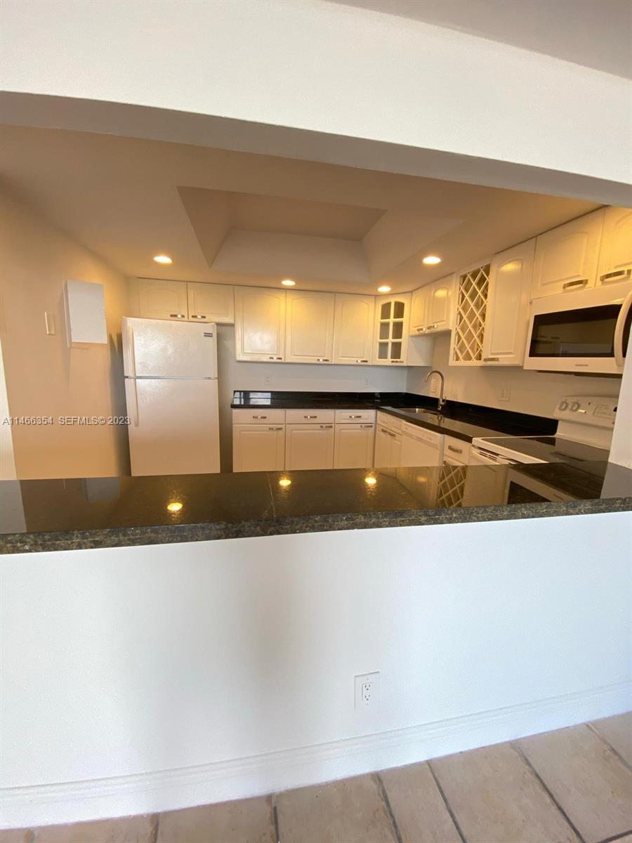 13499 Biscayne Boulevard 1505 Property Photo 4