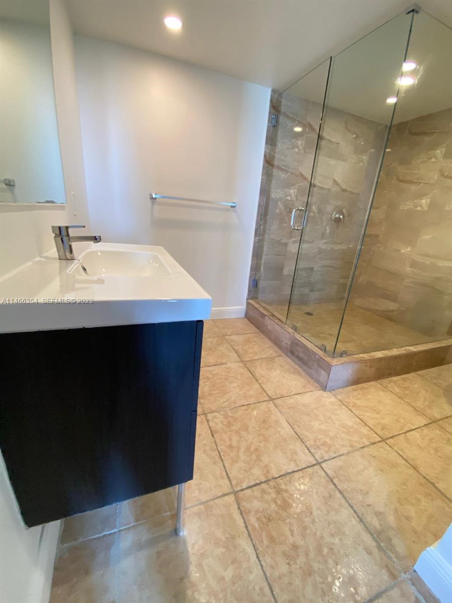 13499 Biscayne Boulevard 1505 Property Photo 11