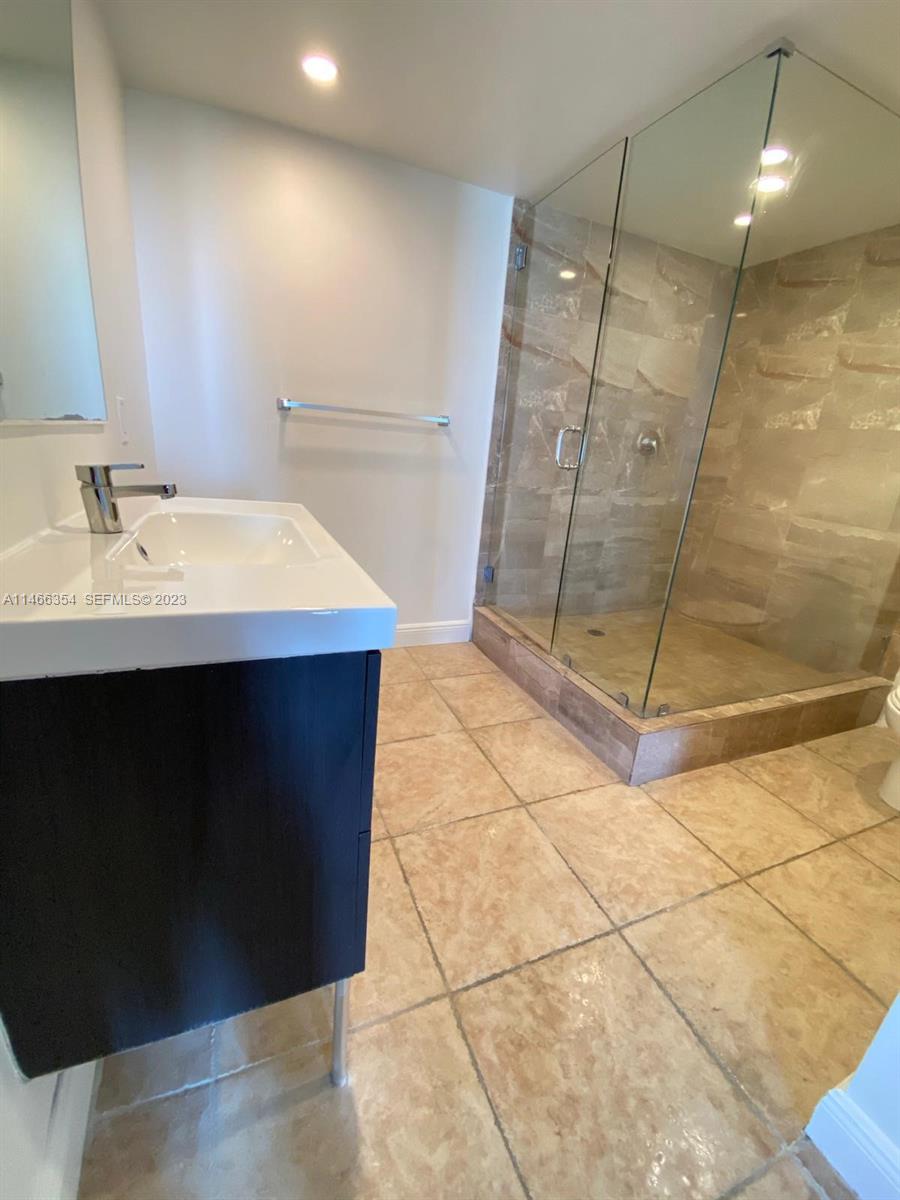13499 Biscayne Boulevard 1505 Property Photo 13