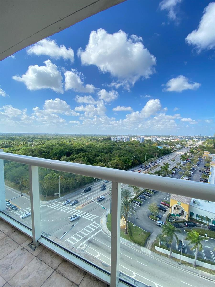 13499 Biscayne Boulevard 1505 Property Photo 15