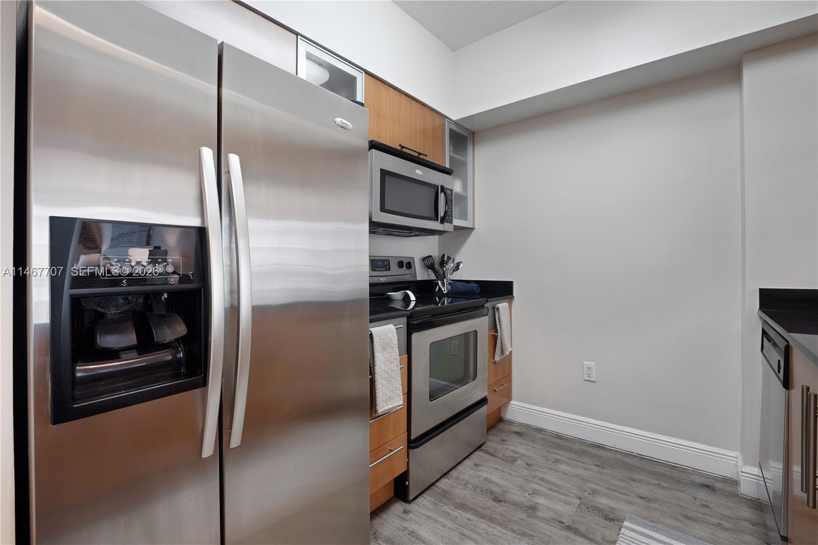 1750 N Bayshore Drive 1405 Property Photo 9