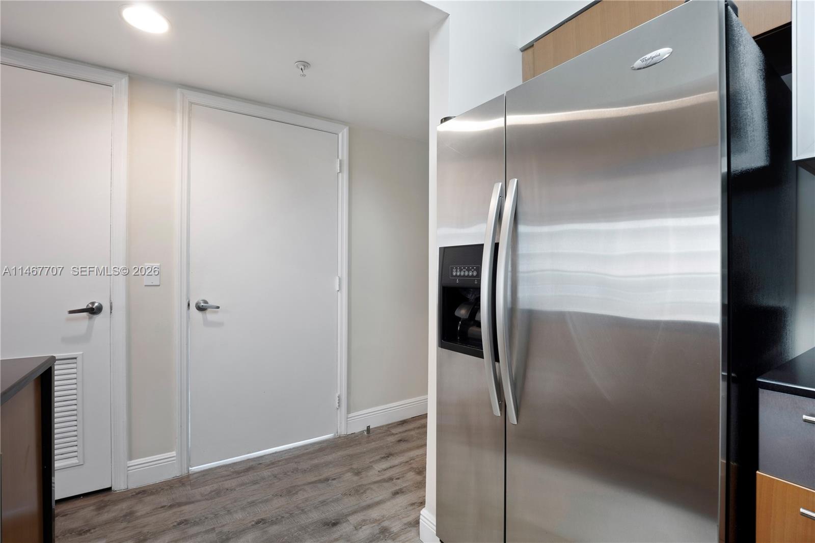 1750 N Bayshore Drive 1405 Property Photo 12