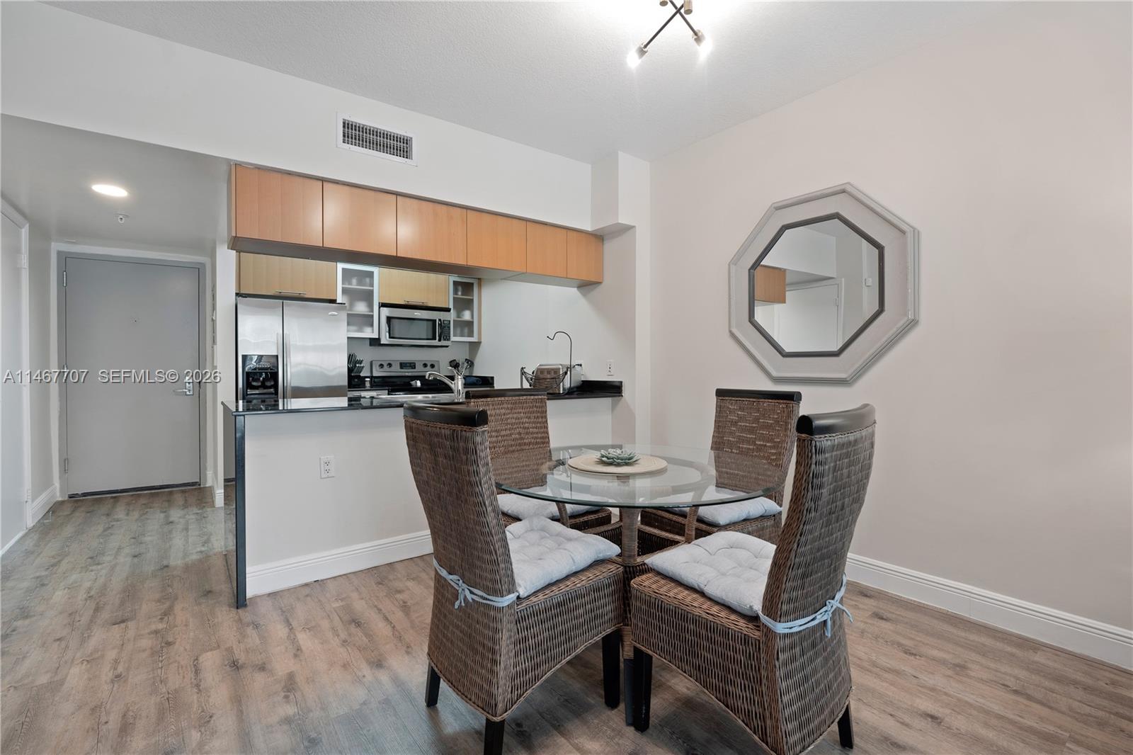 1750 N Bayshore Drive 1405 Property Photo 14