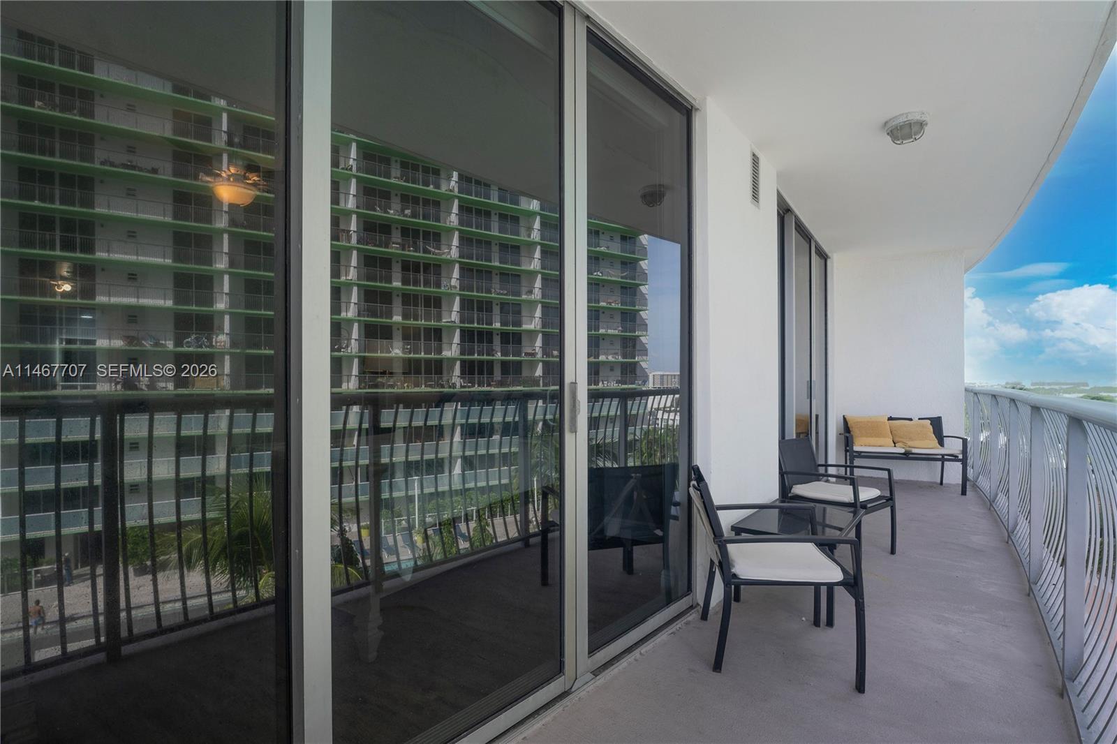 1750 N Bayshore Drive 1405 Property Photo 34