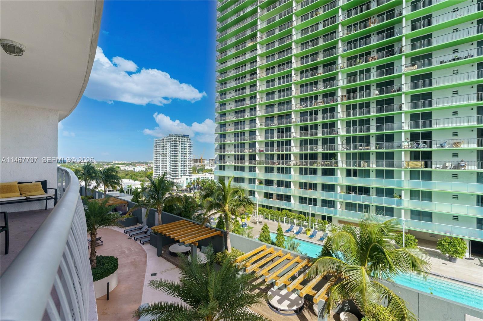 1750 N Bayshore Drive 1405 Property Photo 35