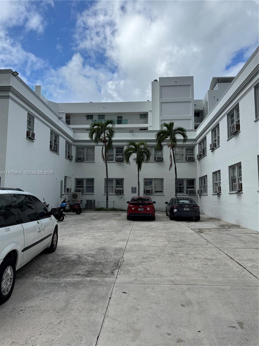 6300 Collins Avenue Many Property Photo 6