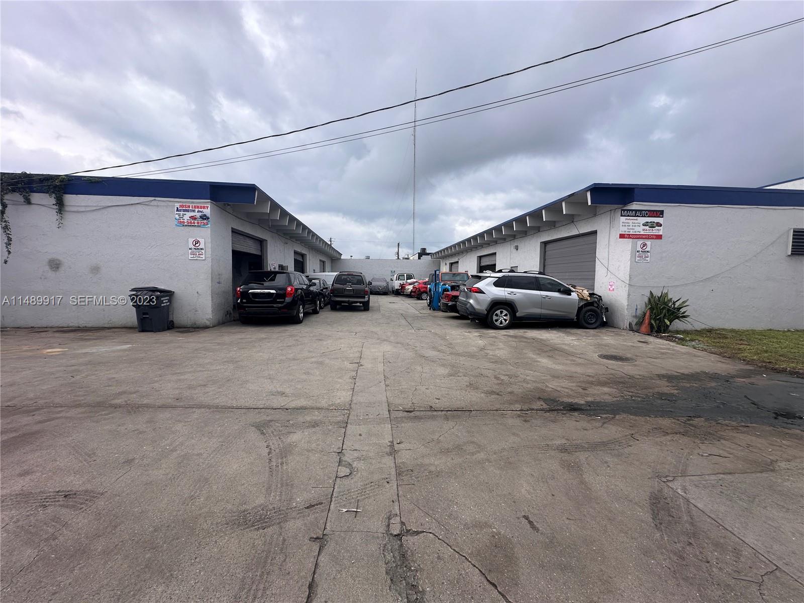 5660-5718 Rodman Street Property Photo 2
