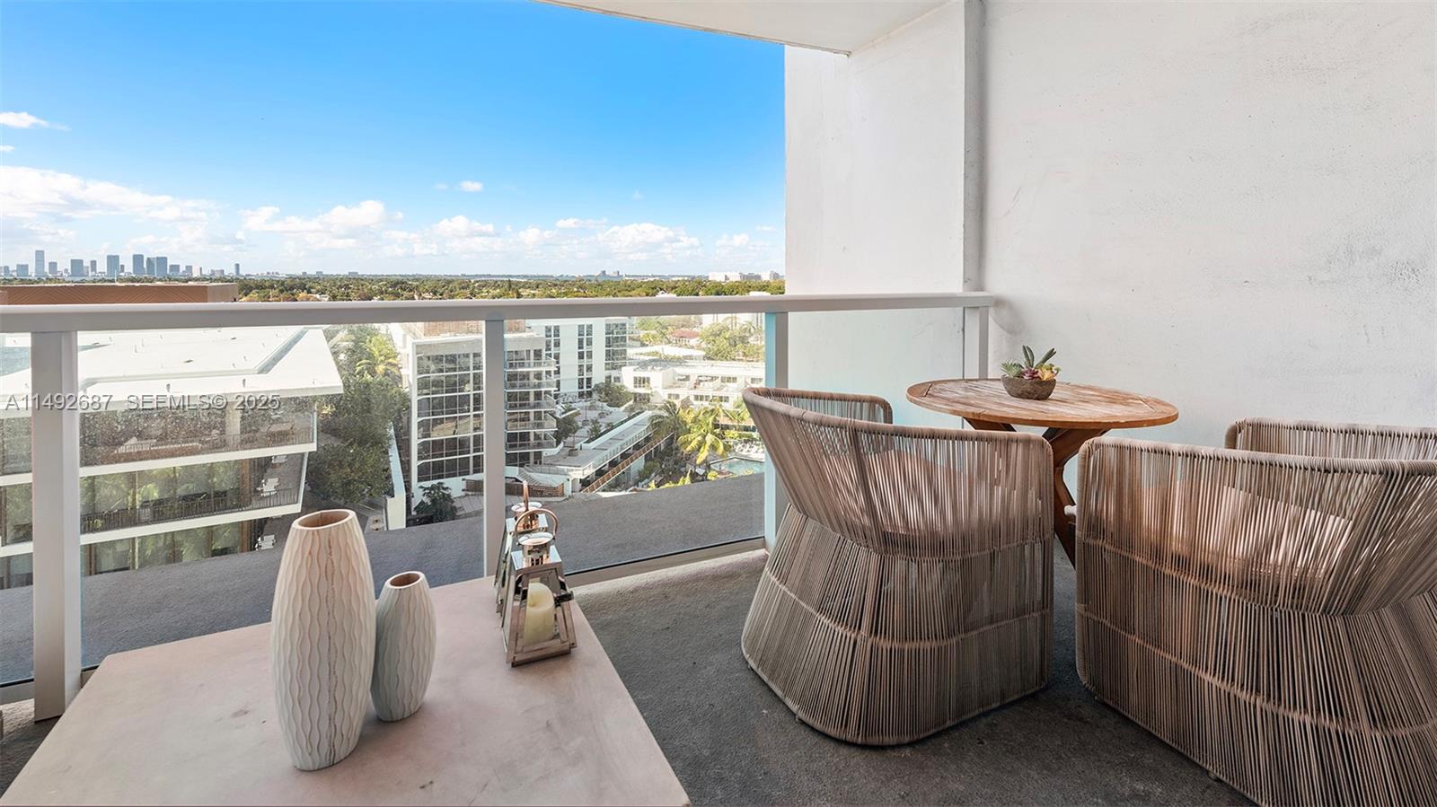 A11492687 Property Photo 2