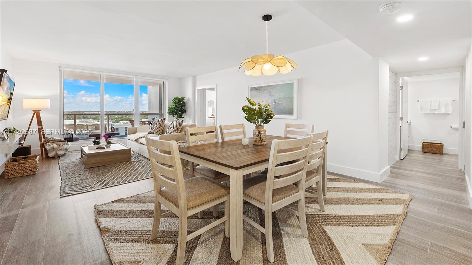 A11492687 Property Photo 8