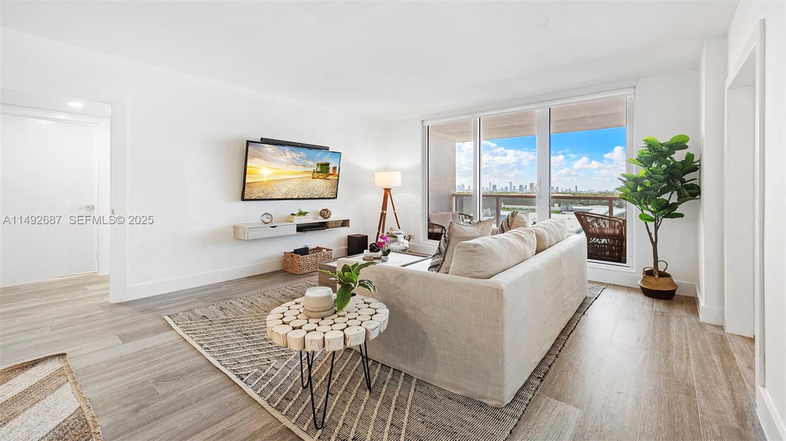 A11492687 Property Photo 10
