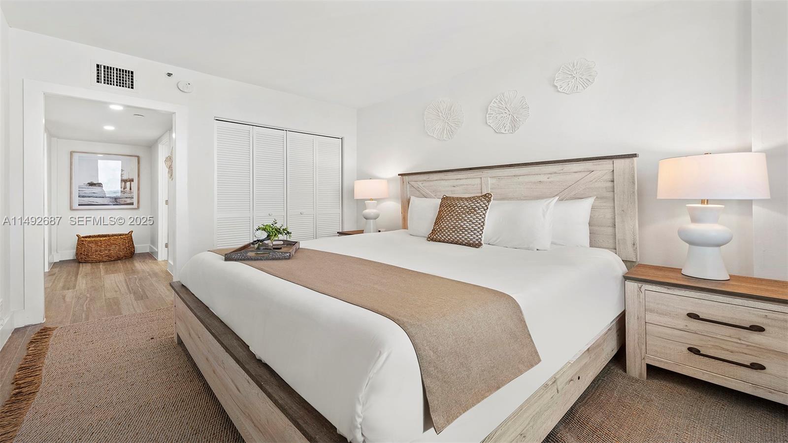 A11492687 Property Photo 27