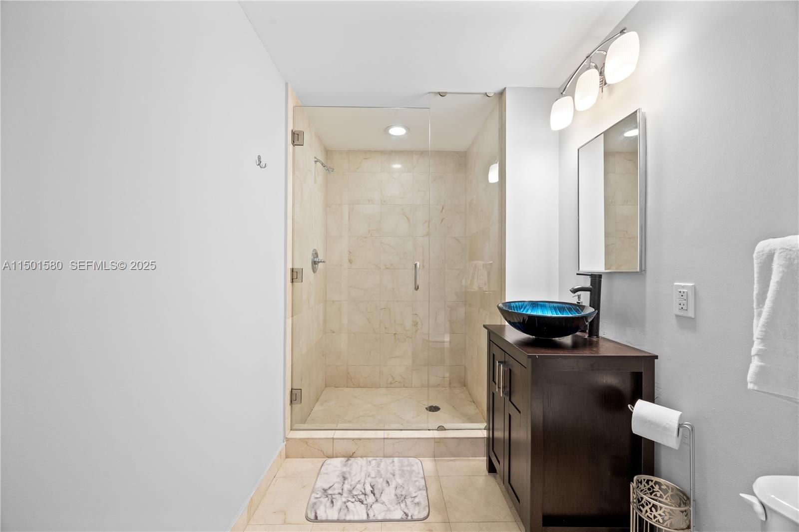 6365 Collins Avenue 4106 Property Photo 13