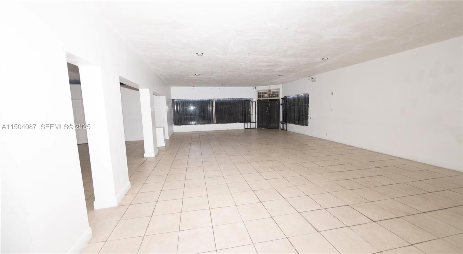 3045 W Broward Boulevard Property Photo 3