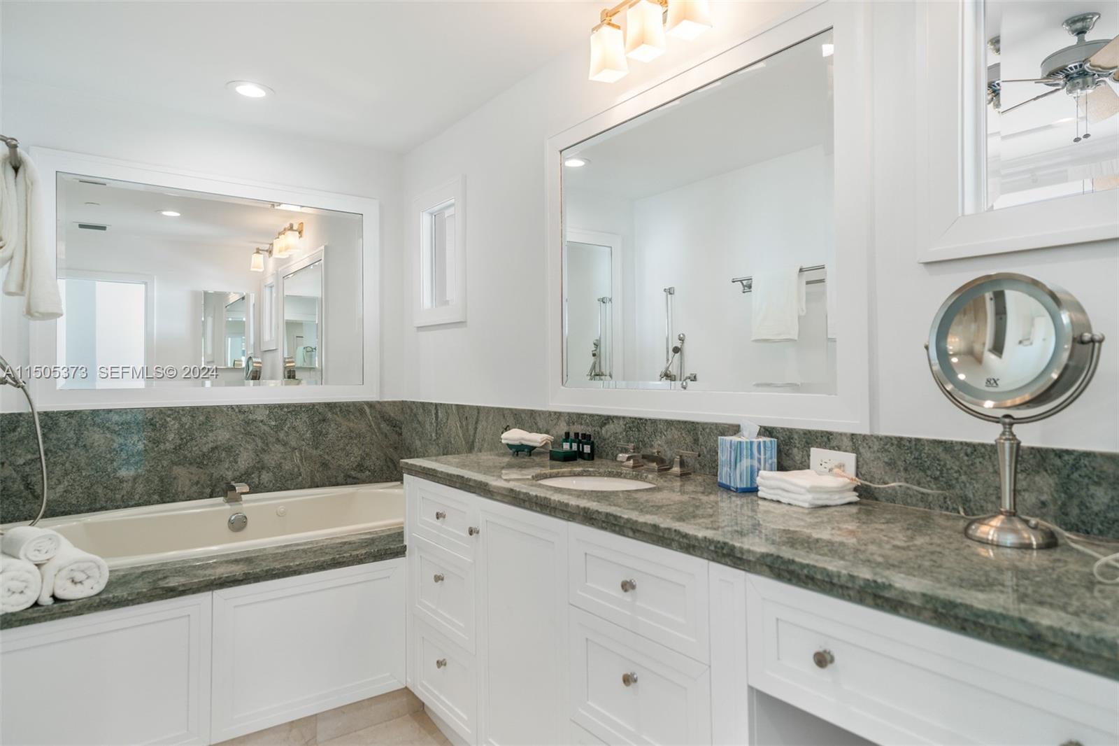 A11505373 Property Photo 16