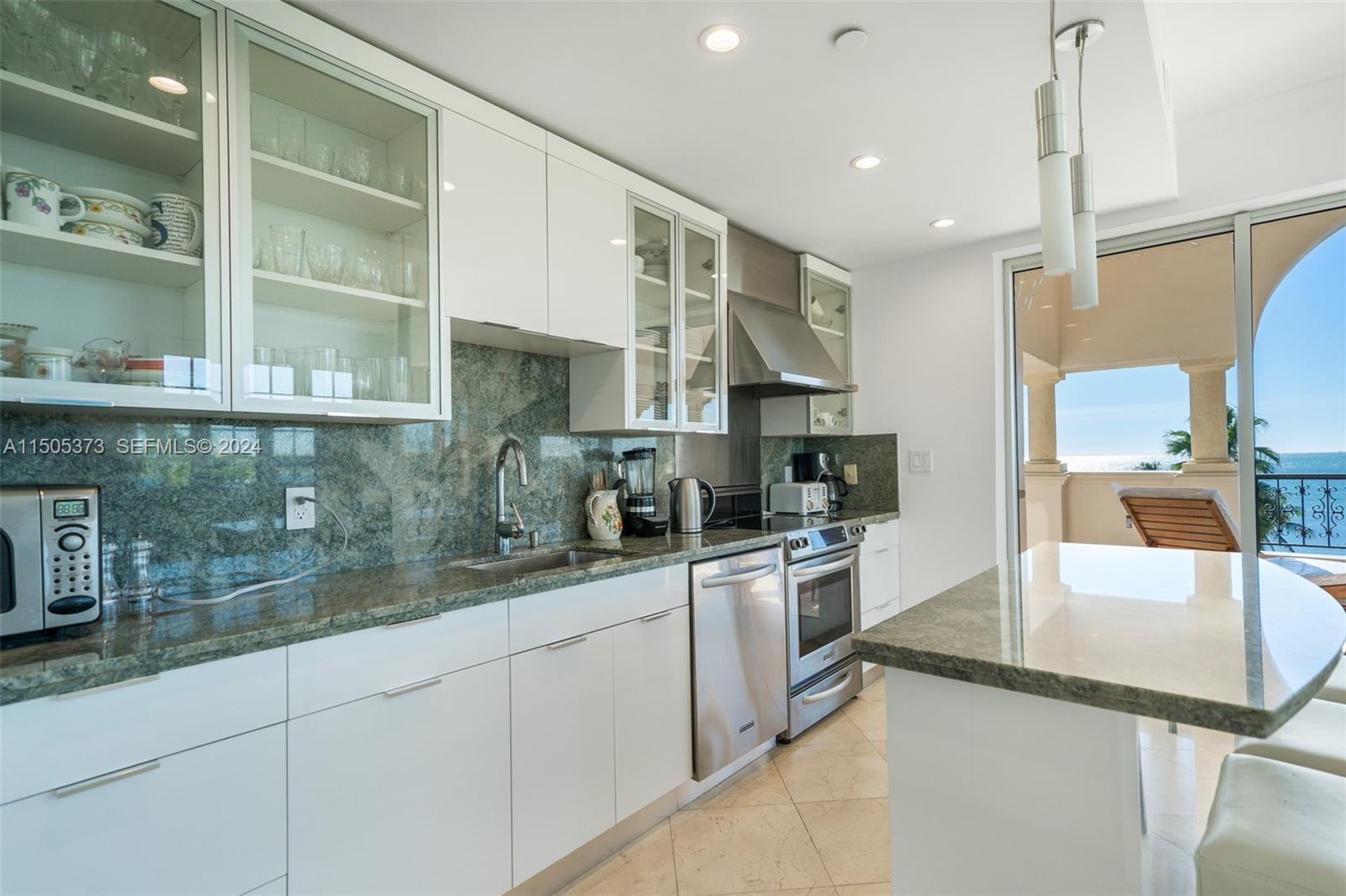 A11505373 Property Photo 22