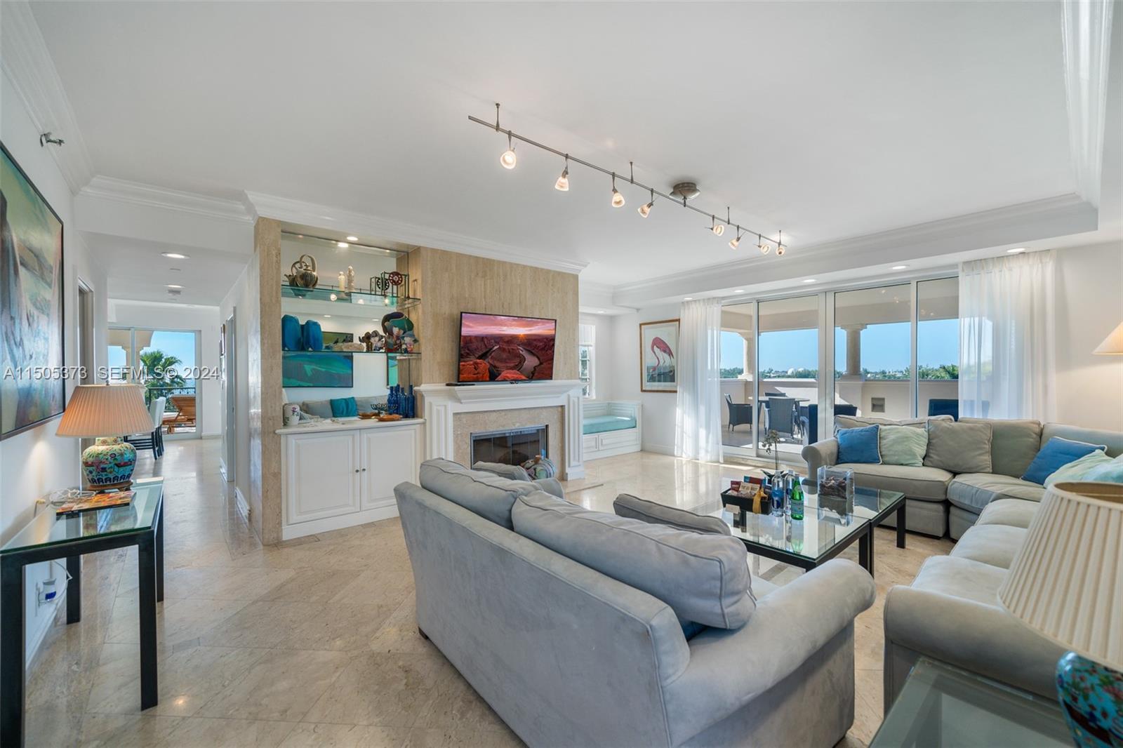 A11505373 Property Photo 24