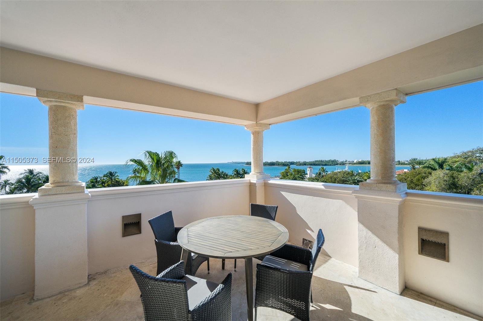 A11505373 Property Photo 35