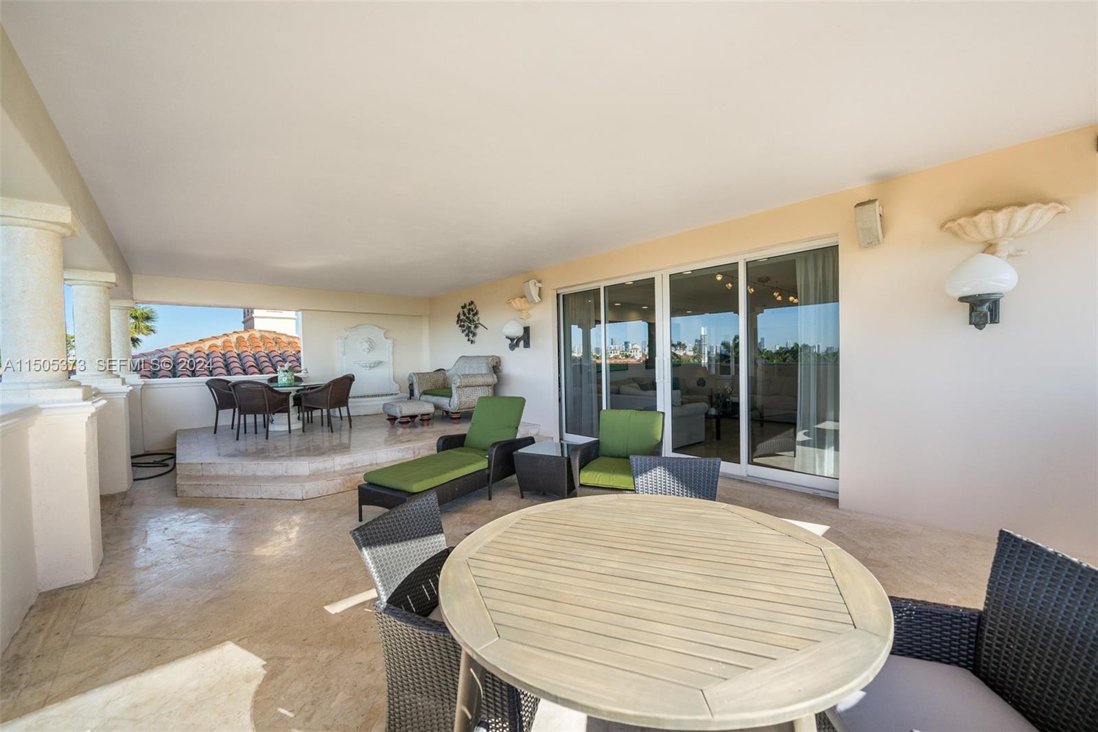 A11505373 Property Photo 37