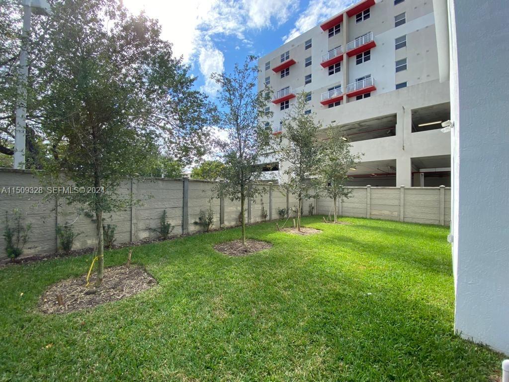 190 Nw 57th Street Property Photo 6