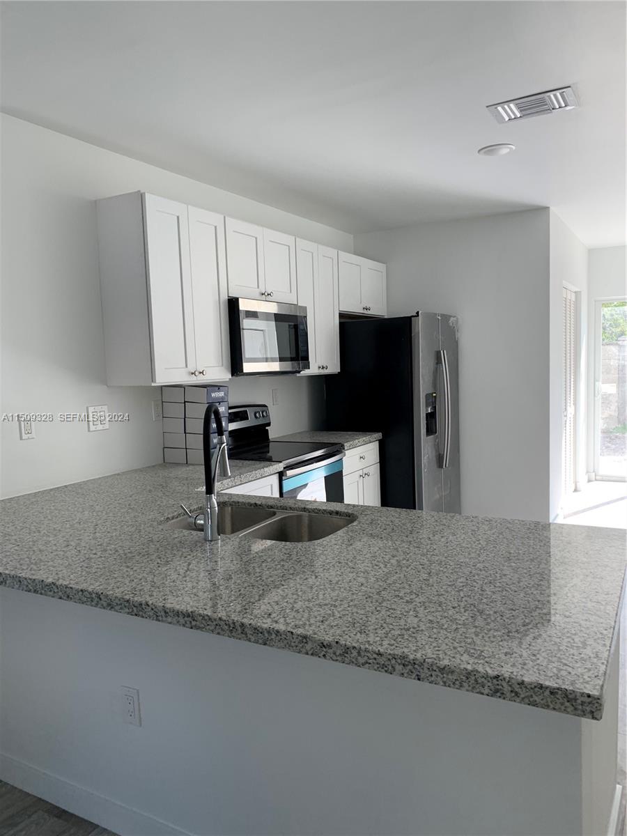 190 Nw 57th Street Property Photo 7