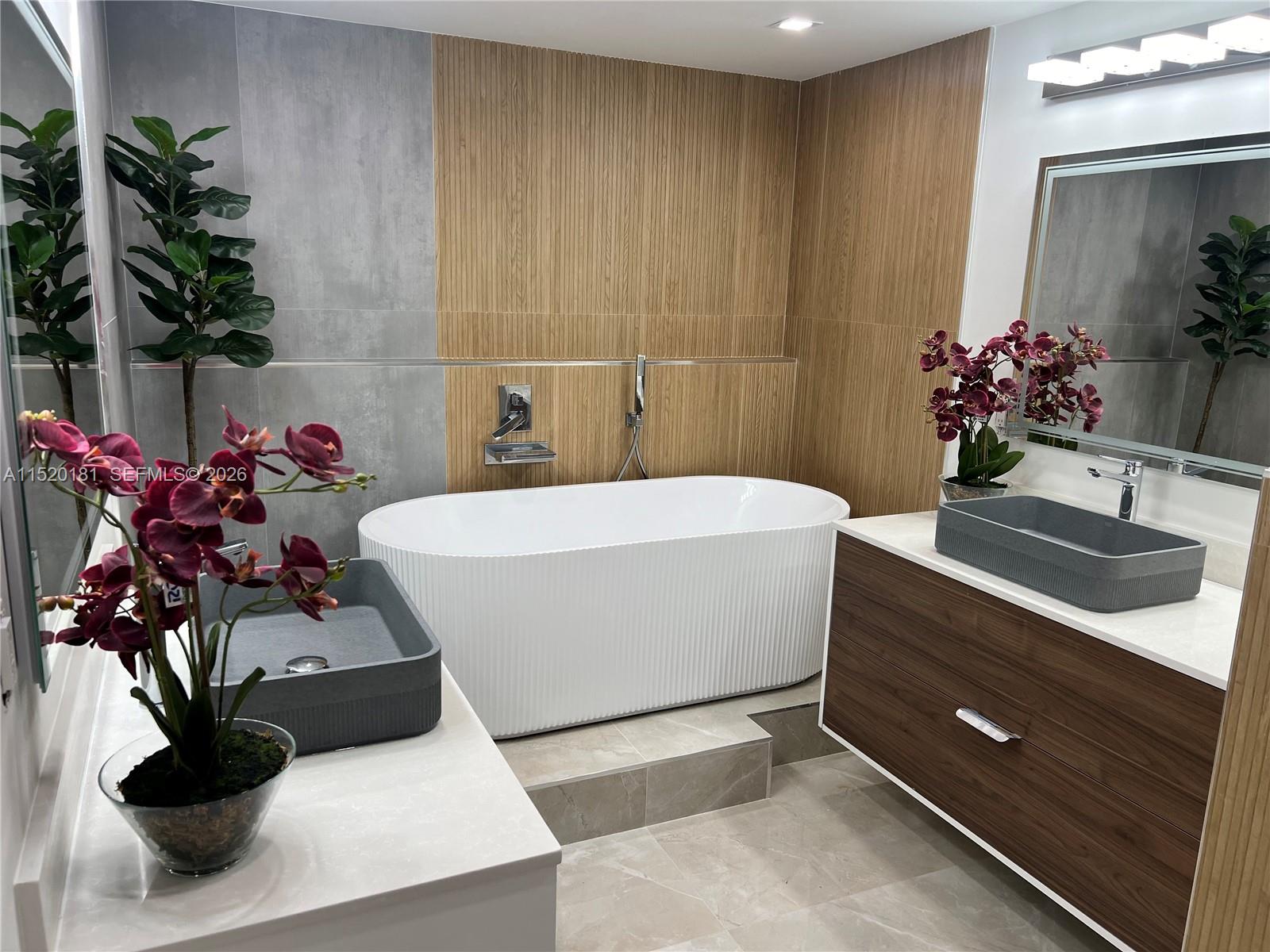 A11520181 Property Photo 5