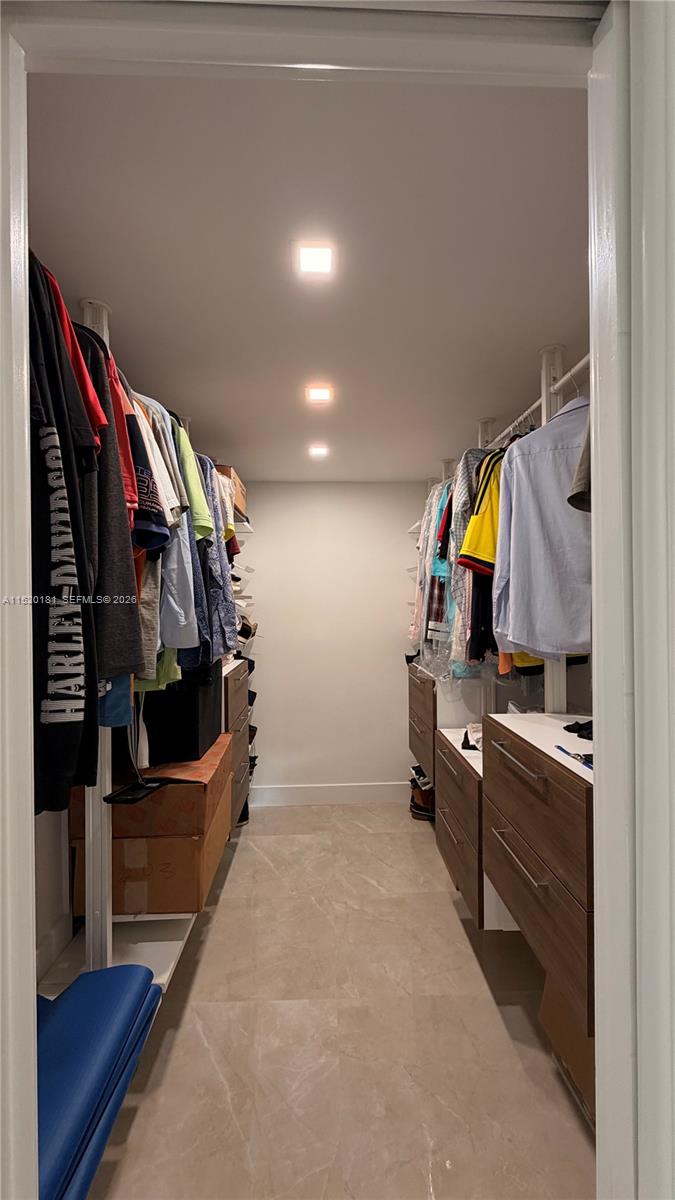 A11520181 Property Photo 37